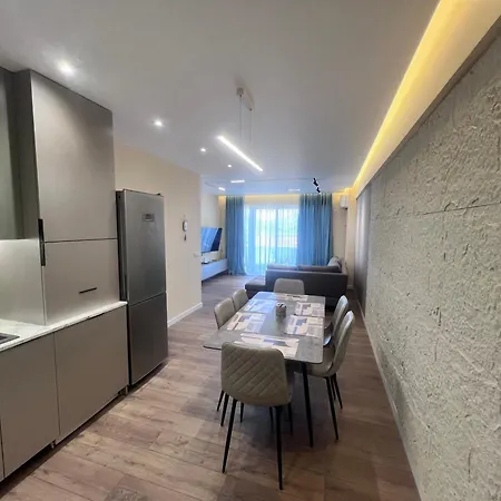Moon Apartamento Sarandë