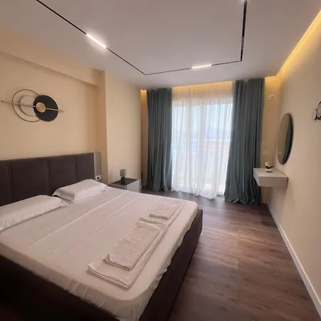 Moon Apartment *